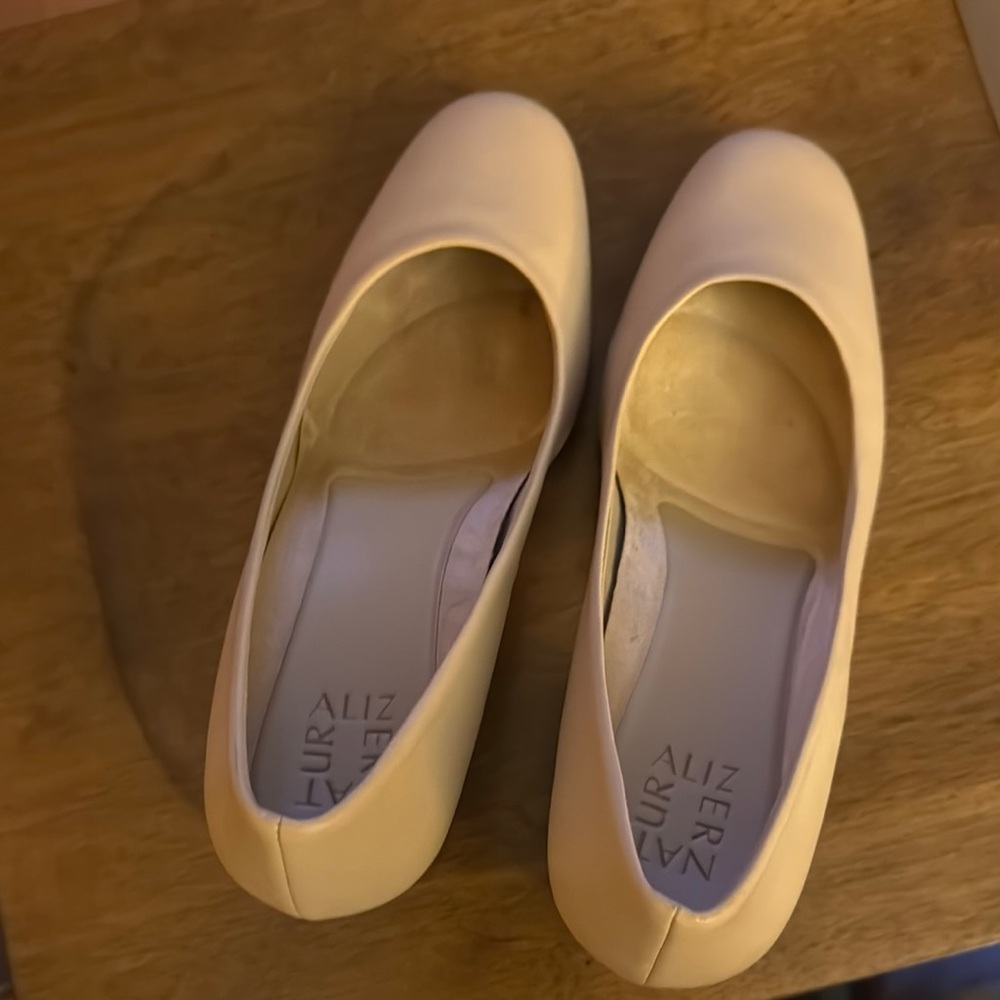 Naturalizer Cream Heels